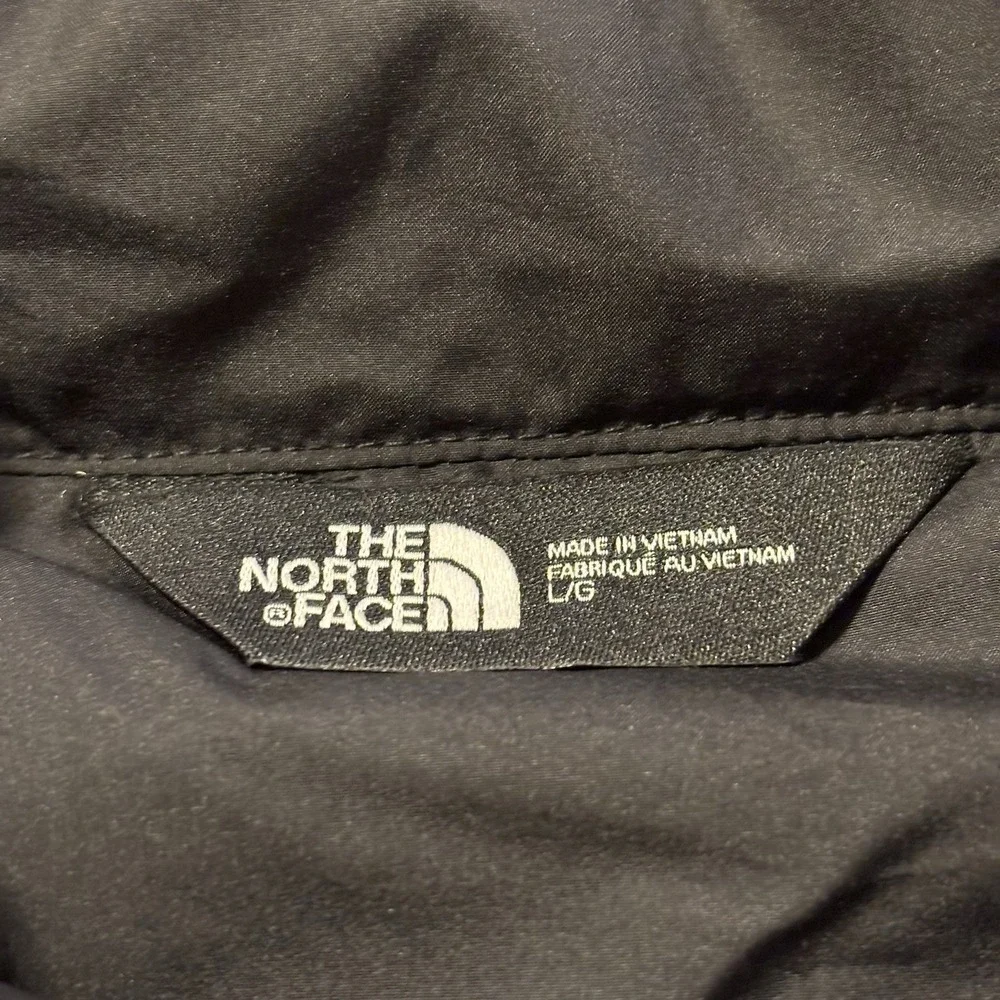 The North Face Puffer Vest Men's Large Black Insulated Embroidered Full‎ Zip EUC